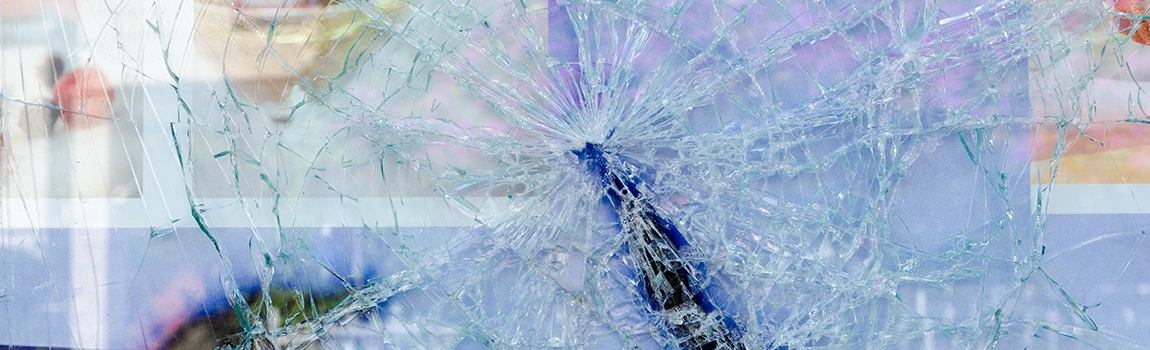 Window Broken Glass Repair in Chicago, Illinois